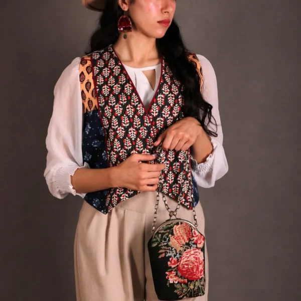 وست زنانه