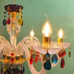 لوستر ۶ شاخه کریستال شفاف با آویز رنگی